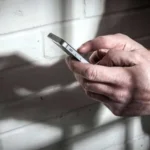 Juez Galarreta defendió el uso de celulares en cárceles: “Reducen la violencia y ayudan a la reinserción”