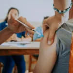 Vacunación antigripal: Se inicia la campaña para mayores de 65 años y personal de salud