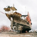 Con el retiro de buques varados, se sigue recuperando frente de muelle en el Puerto de Mar del Plata