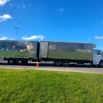 Camión varado genera caos de tránsito en la rotonda El Gaucho