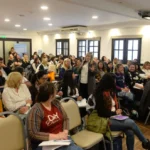 Docentes podrán acceder a un taller práctico gratuito sobre uso saludable de la voz