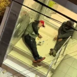 “Es a diario”: El dramático relato de una vecina sobre el consumo de drogas en el hall de su edifico