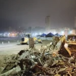 Desmantelan la Feria de la Rambla: topadoras, camiones y fuerte despliegue municipal