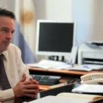 Garello impulsa que padres respondan por amenazas de alumnos en establecimientos educativos