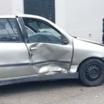 Fuerte choque en Castelli y Corrientes: pese al impacto no hubo heridos