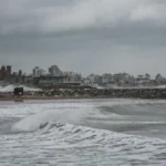 Mar del Plata bajo alerta por lluvias y fuertes ráfagas de viento este viernes