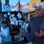 Hugo, histórico vendedor de banderas, ya palpita una nueva Copa del Mundo