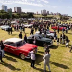 Autos históricos, una caravana y miles de visitantes en la Base Naval Mar del Plata