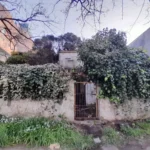 Incendio en una vivienda de Solís y Fleming con gran acumulación de basura demandó seis horas de trabajo de Bomberos