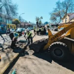 Reparan y acondicionan los canteros centrales de avenidas Jara y Tejedor