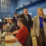La ministra Monteoliva recorrió el COM junto con Guillermo Montenegro para fortalecer la coordinación en seguridad