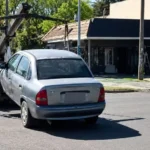 Así localizaron a un auto que casi atropella a un grupo de personas a la salida de un boliche
